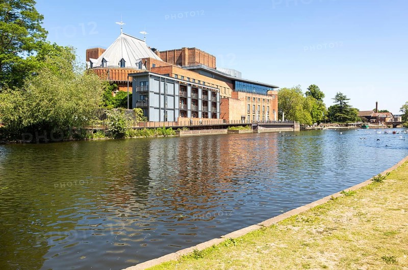 Royal Shakespeare Company theatre, River Avon, Stratford-upon-Avon, Warwickshire, England, UK