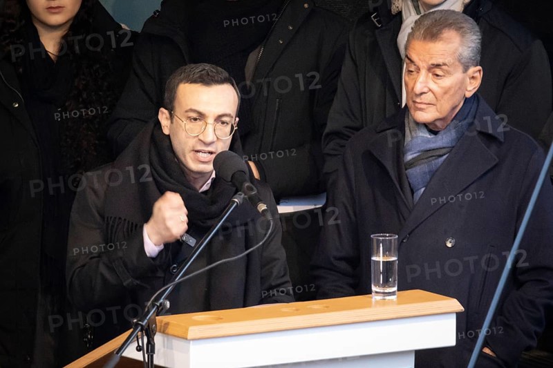 Around 20, 000 people gathered on the Roemerberg in Frankfurt am Main on 5 February 2024 to demonstrate for democracy under the motto Frankfurt stands up for democracy. Guest speakers at the event were Lord Mayor Mike Josef (SPD, left), Michel Friedmann (right) and former Lord Mayor Petra Roth (CDU) ., Roemerberg, Frankfurt am Main, Hesse, Germany, Europe