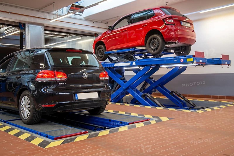 VW Golf at TUeV (Ludwigshafen, Germany)