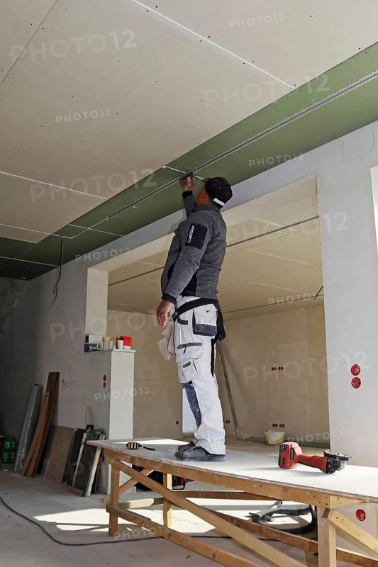 Dry construction, dry lining