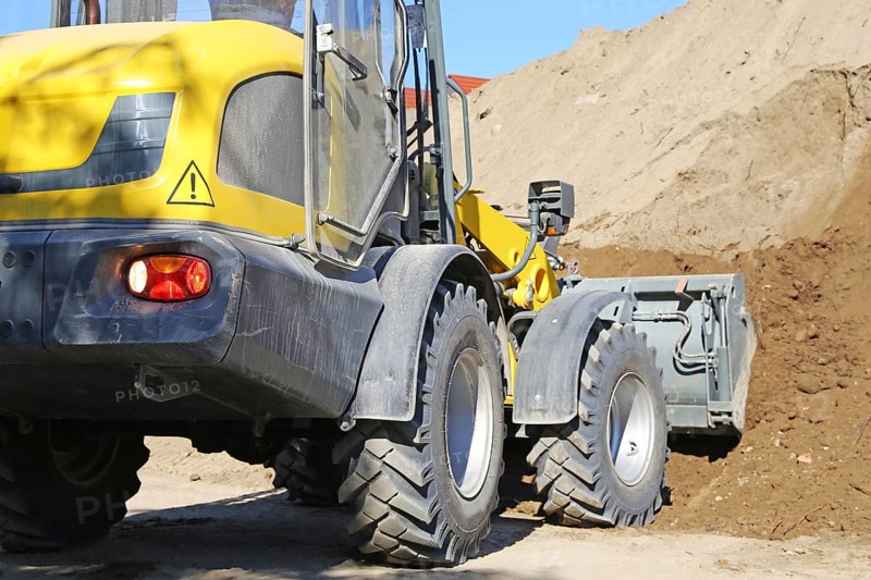 Excavation work, earthworks (here in the Mutterstadt development area, Rhineland-Palatinate)