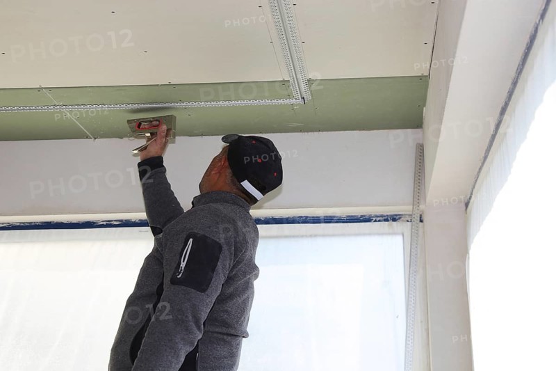 Dry construction, dry lining