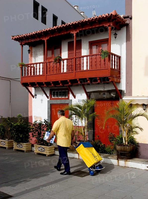 Typical old house Santa Cruz de la Palma seaside promenade, La Palma, Canary Islands, Spain, Europe