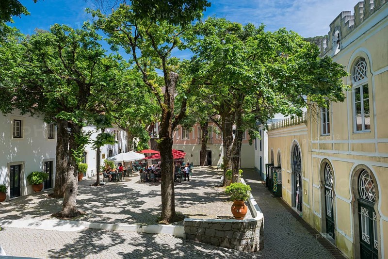 Square with cafe, village square, gastronomy, public square, centre, meeting point, village, village-like, southern European, centre, Monchique, Algarve, Portugal, Europe