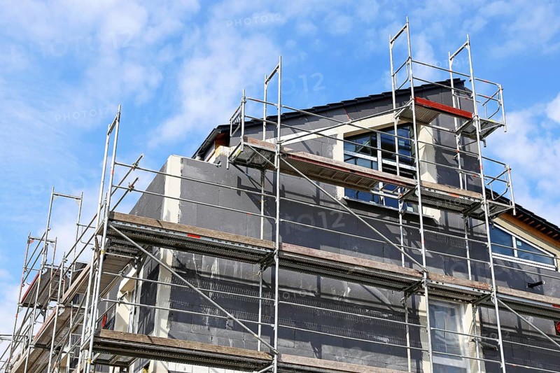 Thermal insulation of a house facade