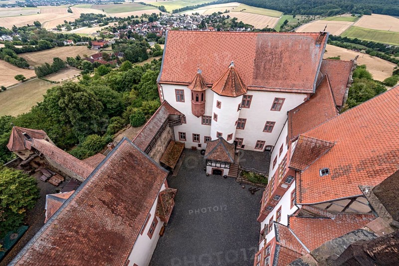 Rondel and battlements of the Zwinger, Zinzendorfbau, Palas with stair tower, new bower, inner courtyard, Ronneburg Castle, medieval knight's castle, Ronneburg, view from the keep, Ronneburger Huegelland, Main-Kinzig-Kreis, Hesse, Germany, Europe