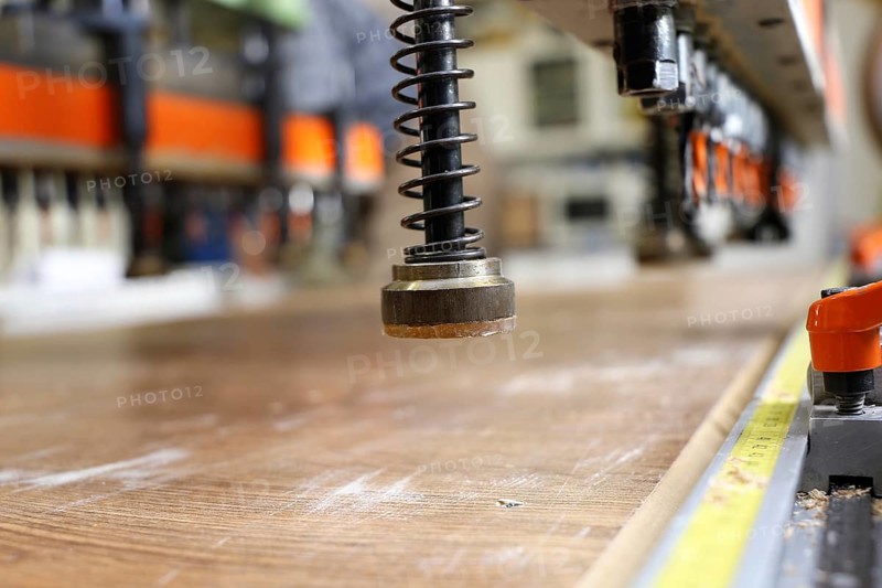 Automatic drilling machine or hole line drilling machine as used in a cabinet maker's workshop