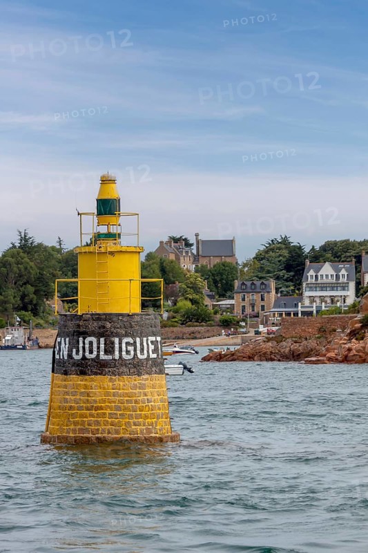 Harbour entrance, lighthouse, harbour Port-Clos, Ile de Brehat, Departement Cotes-d'Armor, Bretagne, France, Europe