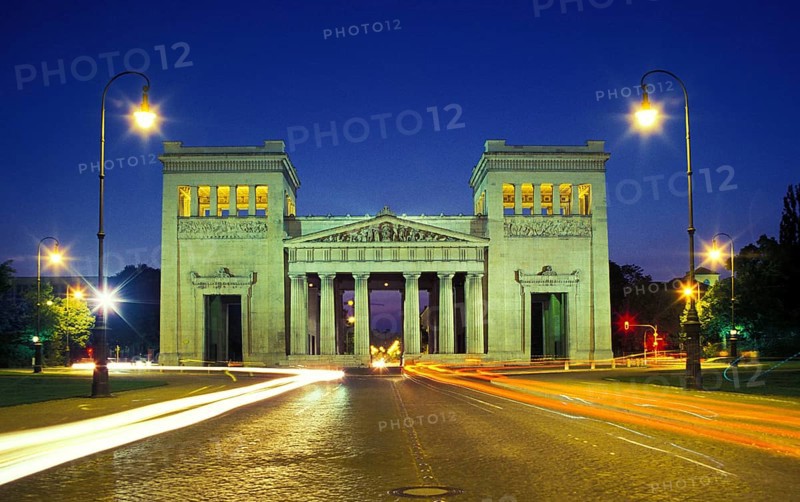 Propylaeen am Koenigsplatz, Munich, Bavaria, Germany, Europe