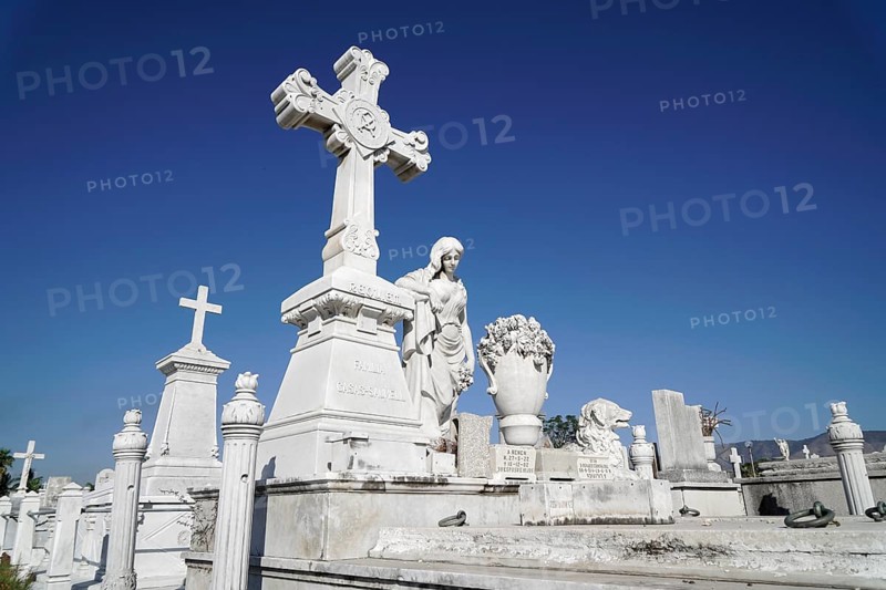 Graves, gravesites, Cementerio de Cristobal Colon, Christopher Columbus Cemetery, 56 ha cemetery, Havana, Cuba, Greater Antilles, Caribbean, Central America