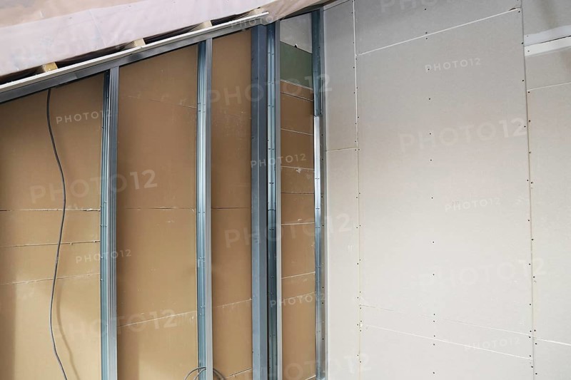 Dry construction, dry lining