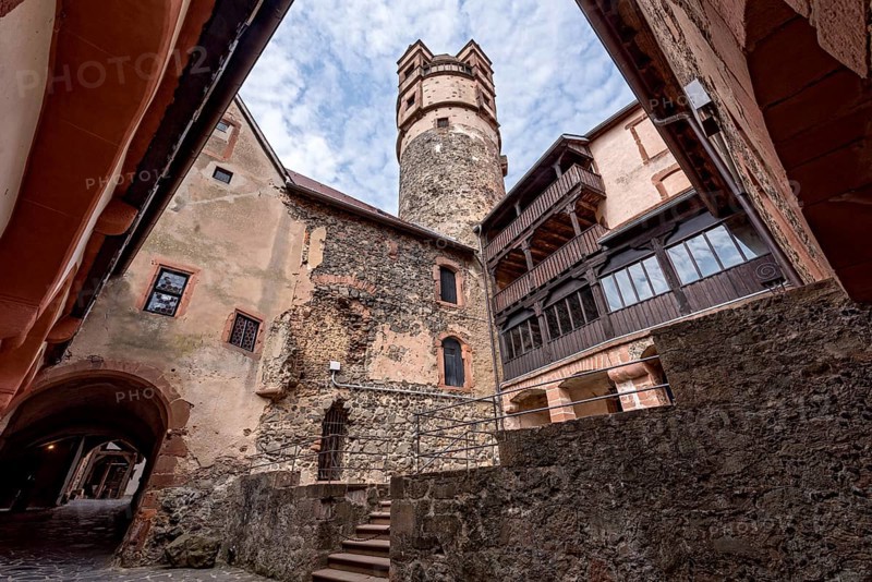 Keep, castle tower with Renaissance helmet, new bower, courtyard of the outer bailey, Ronneburg Castle, medieval knight's castle, Ronneburg, Ronneburger Huegelland, Main-Kinzig-Kreis, Hesse, Germany, Europe