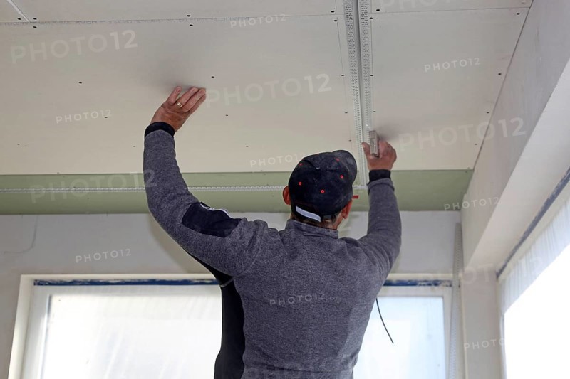 Dry construction, dry lining