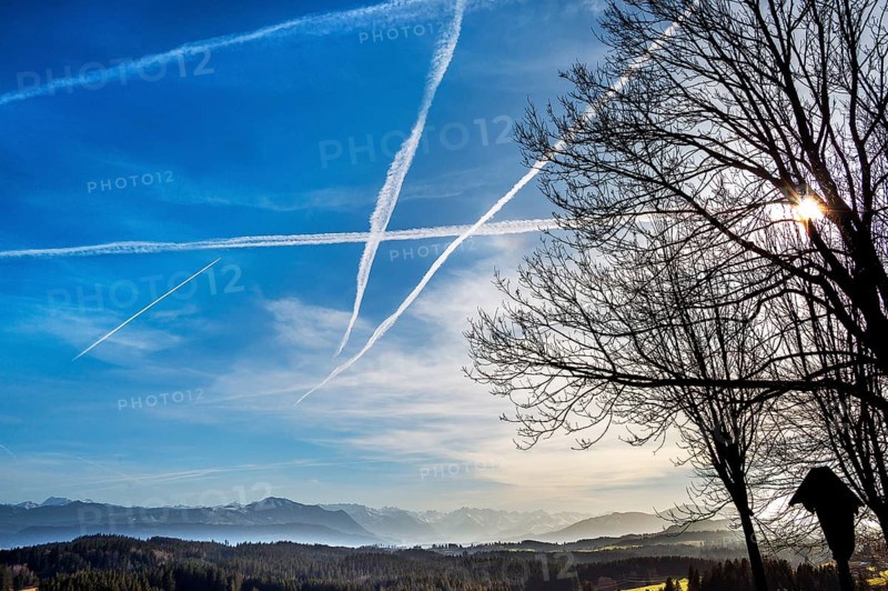 Condensation trails and Alpine panoramas, Buchenberg, Allgaeu, Bavaria, Germany, Europe
