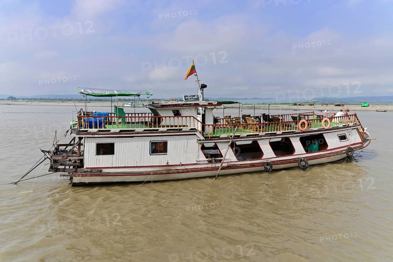Excursion boat on the Irrawaddy, also known as Ayeyarwady, river between Mandalay and Bagan, Myanmar, Asia