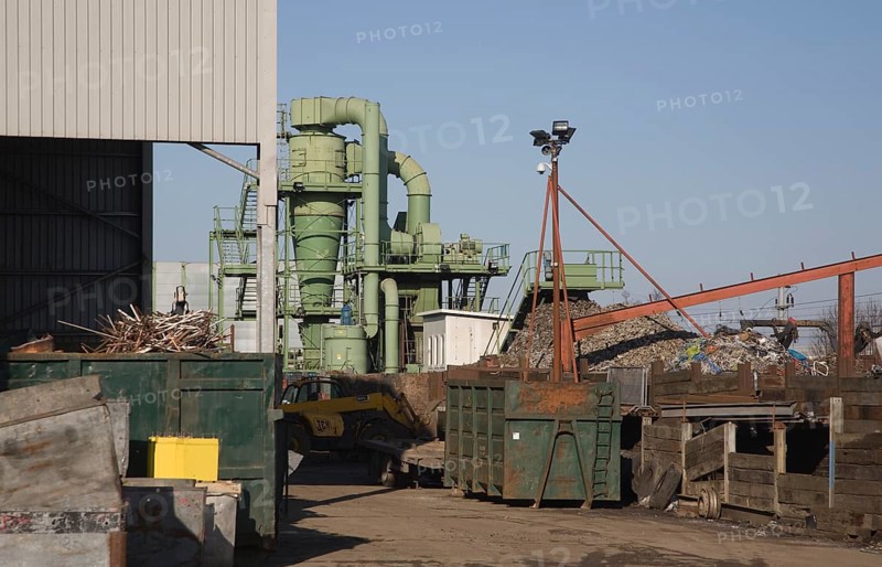 Sackers waste recycling centre machinery for metal processing, Claydon, Suffolk, England, United Kingdom, Europe