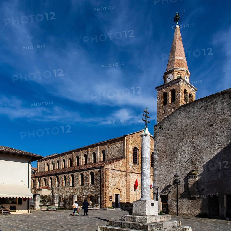 Old town with Basilica di Santa Eufemia, Citta vecchia, island of Grado, north coast of the Adriatic, Friuli, Italy, Grado, Friuli, Italy, Europe