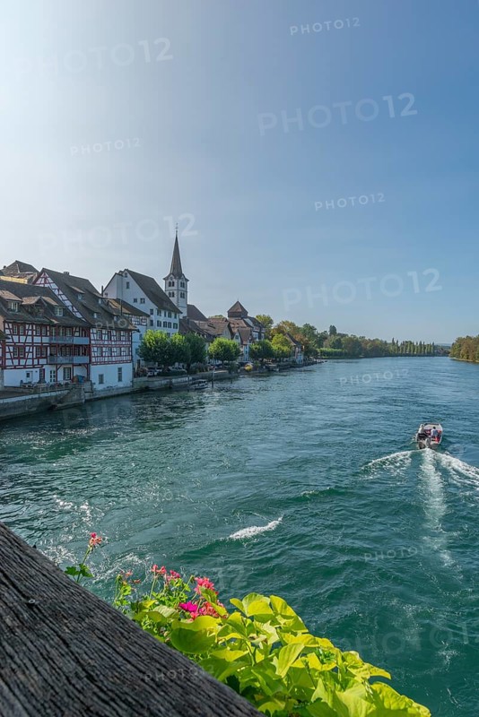 Border town, Dissenhofen am Rhein, Church of St Dionys, half-timbered houses, Frauenfeld district, Canton Thurgau, Switzerland, Europe