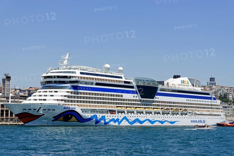 Cruise ship AIDAstella, year of construction 2013, 253, 3m long, 2700 passengers, at the quay of Karakoey, Istanbul Modern, Beyoglu, Istanbul, Turkey, Asia