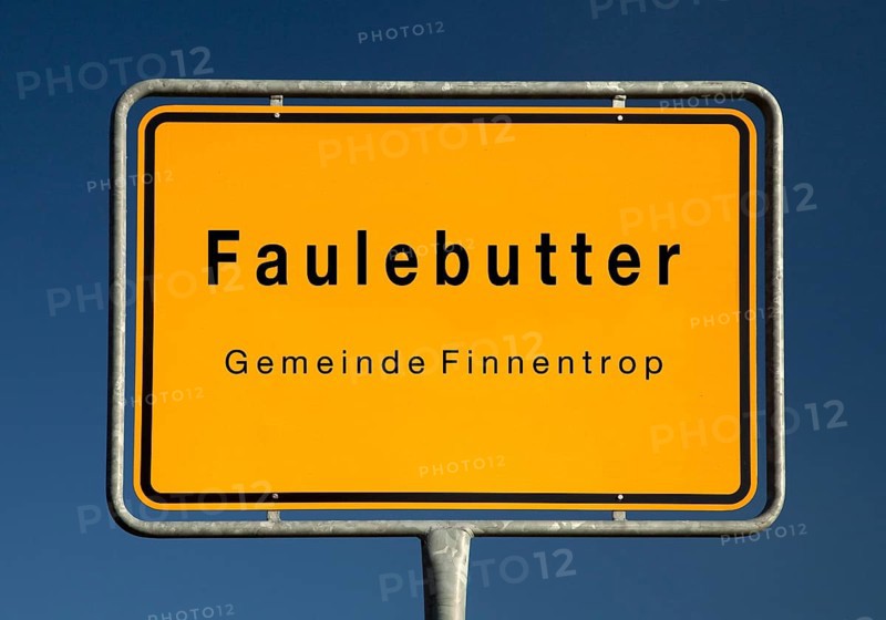 Place name sign Faulebutter, hamlet in the municipality of Finnentrop, Olpe district, North Rhine-Westphalia, Germany, Europe