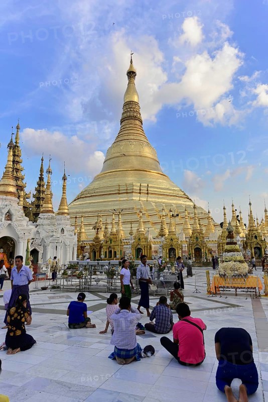 Pilgrims in the Shwedagon Pagoda, Yangon, Myanmar, Asia