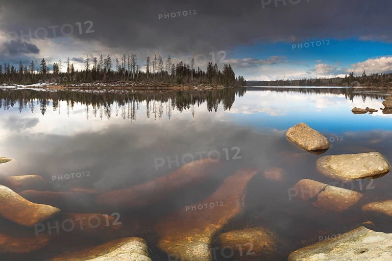 View over the Harz Oderteich in winter, dam, landscape format, evening light, landscape photography, nature photography, lake, rocks, Braunlage, Harz, Lower Saxony, Germany, Europe