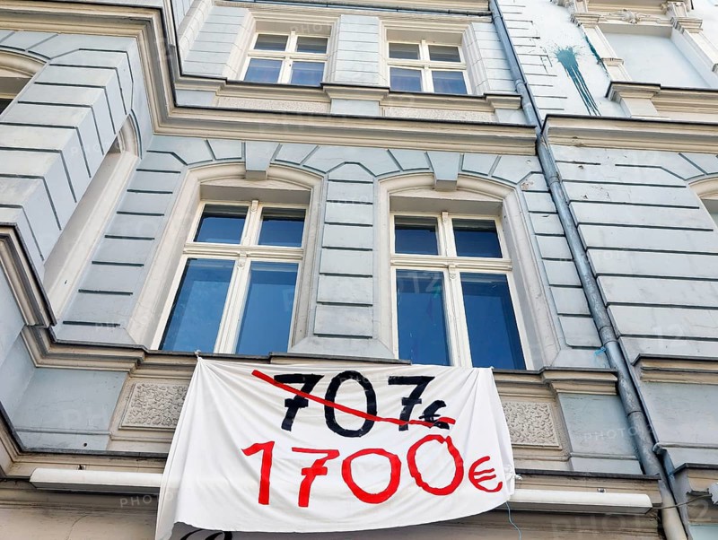 Tenant protest at a block of flats in Berlin's Friedrichshain district. The rent is to be increased from EUR 707 to EUR 1700, 15.09.2019