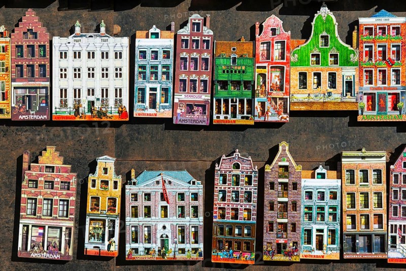 Canal houses as souvenir, magnet, magnetic, souvenir, fridge magnet, symbolic, city trip, holiday, travel, memory, decoration, small, urban, city visit, house, houses, image, illustration, market, shop, shopping, Amsterdam, Netherlands