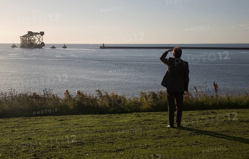 Large North Sea oil drilling platform leaving the River Tyne, Tynemouth, Northumberland, England, United Kingdom, Europe