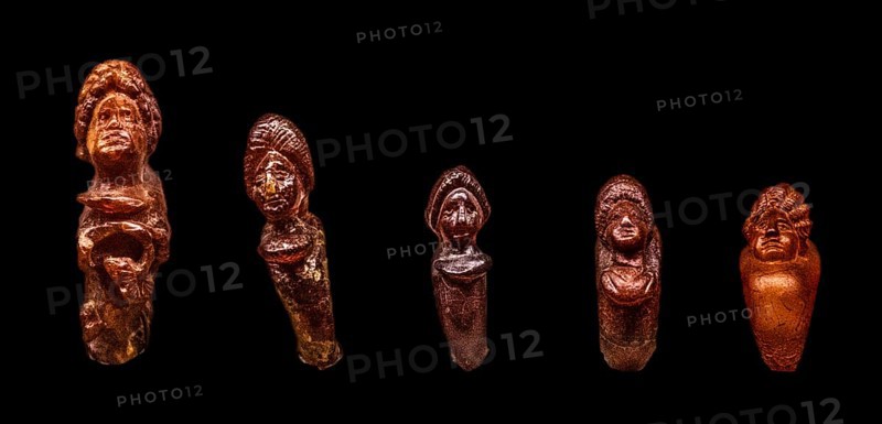 Amber rings, 1st century, National Archaeological Museum, Villa Cassis Faraone, UNESCO World Heritage Site, important city in the Roman Empire, Aquileia, Friuli, Italy, Aquileia, Friuli, Italy, Europe