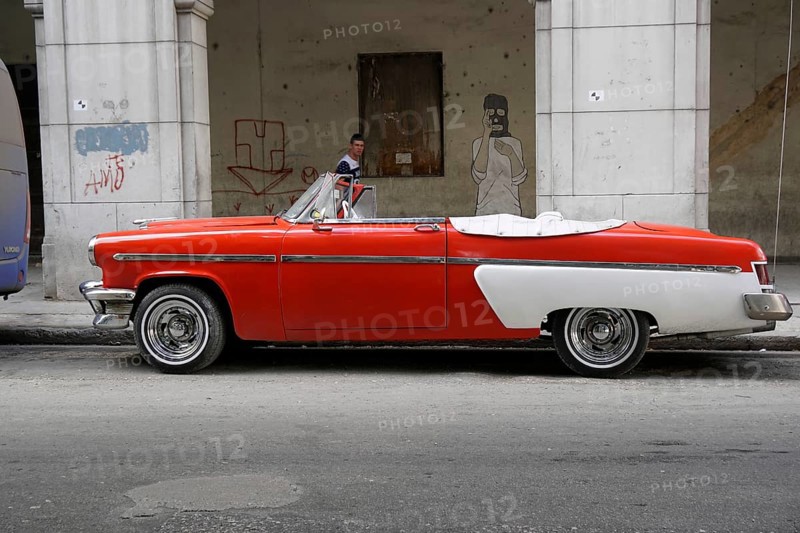 Vintage car from the 1950s in the centre of Havana, Centro Habana, Cuba, Central America