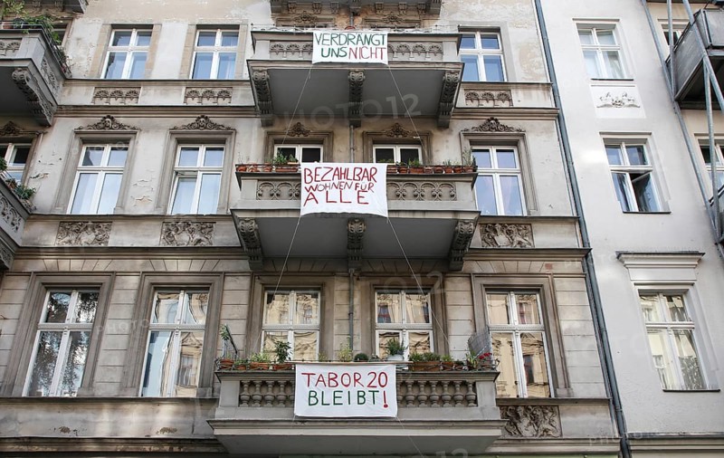 Protest by a tenants' initiative in Berlin's Kreuzberg neighbourhood. The building at Taborstrasse 20 was sold to property speculators. The tenants are calling on the Berlin district authority to exercise its right of first refusal in order to preserve the mill protection and ensure stable rents in the long term, 15 August 2019