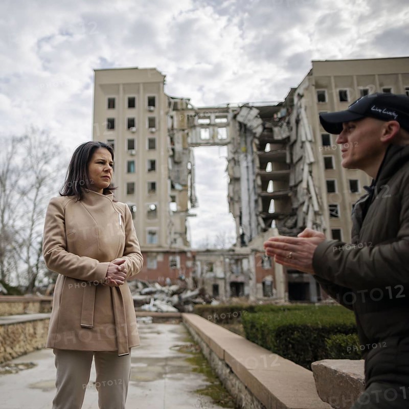 Annalena Baerbock (Alliance 90/The Greens), Federal Foreign Minister, visits the former seat of the regional administration of Mykolaiv oblast with the governor of Mykolaiv oblast, Vitaliy Kim. Mykolaiv, 25.02.2024. Photographed on behalf of the Federal Foreign Office