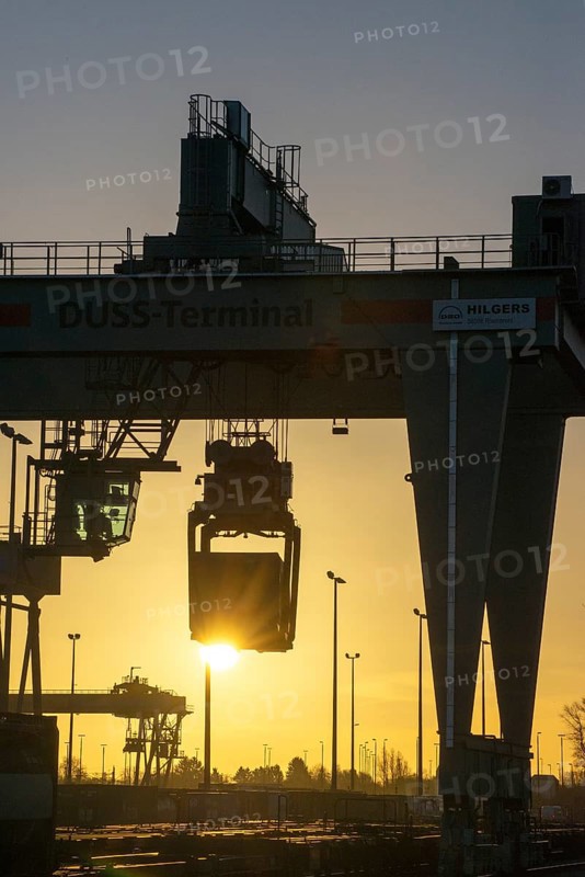 Container Handling Terminal Hamburg Billwerder, handling of loading units between road and rail as well as in national and international transfer traffic between goods trains, Hamburg, Germany, Europe
