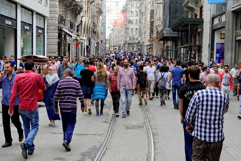 Istiklal Caddesi shopping street, Beyoglu, Istanbul, European part, Istanbul province, Turkey, Asia