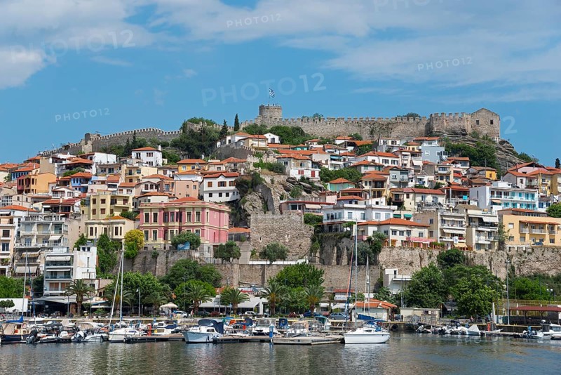 A marina with colourful houses and an ancient castle under a partly cloudy sky, fortress, old town, Kavala, Dimos Kavalas, Eastern Macedonia and Thrace, Gulf of Thasos, Gulf of Kavala, Thracian Sea, Greece, Europe