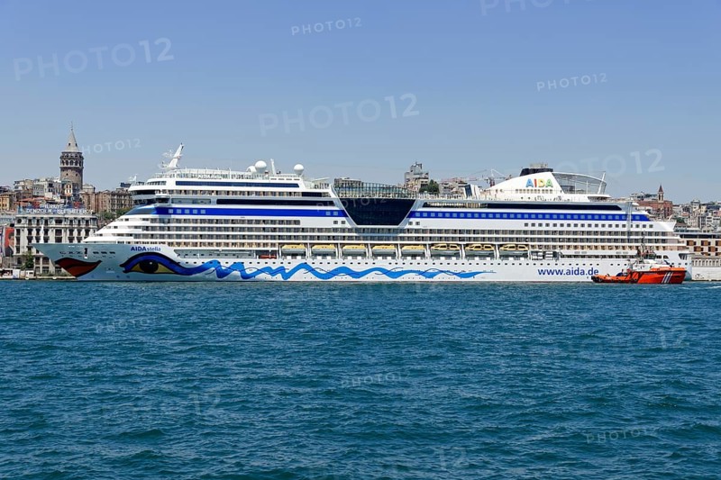 Cruise ship AIDAstella, year of construction 2013, 253, 3m long, 2700 passengers, at the quay of Karakoey, Istanbul Modern, Beyoglu, Istanbul, Turkey, Asia