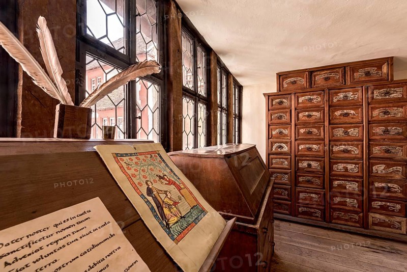 Secretary with quill and document, writing room, reading room, archive cabinet, medieval knight's castle, Ronneburg Castle, Ronneburger Huegelland, Main-Kinzig district, Hesse, Germany, Europe