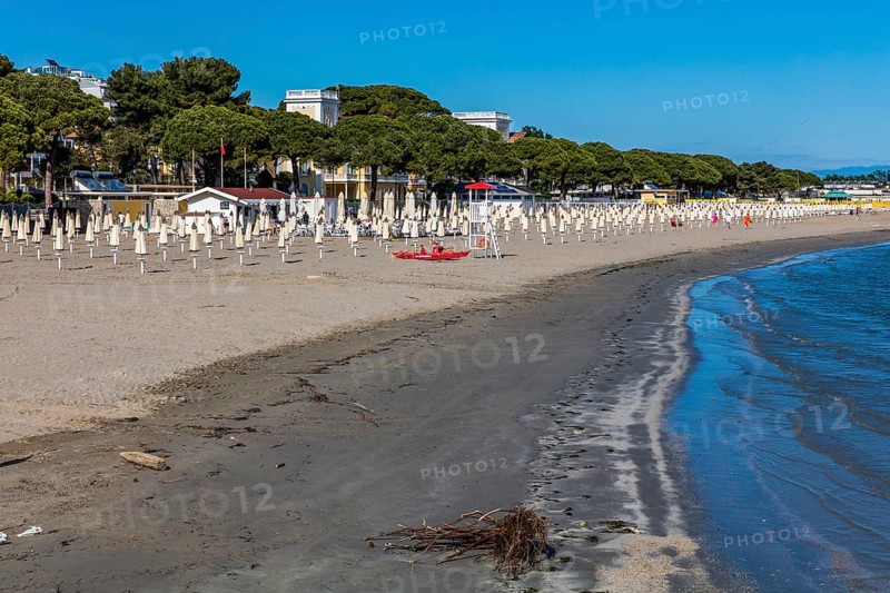 Beach promenade, Grado island, north coast of the Adriatic Sea, Friuli, Italy, Grado, Friuli, Italy, Europe