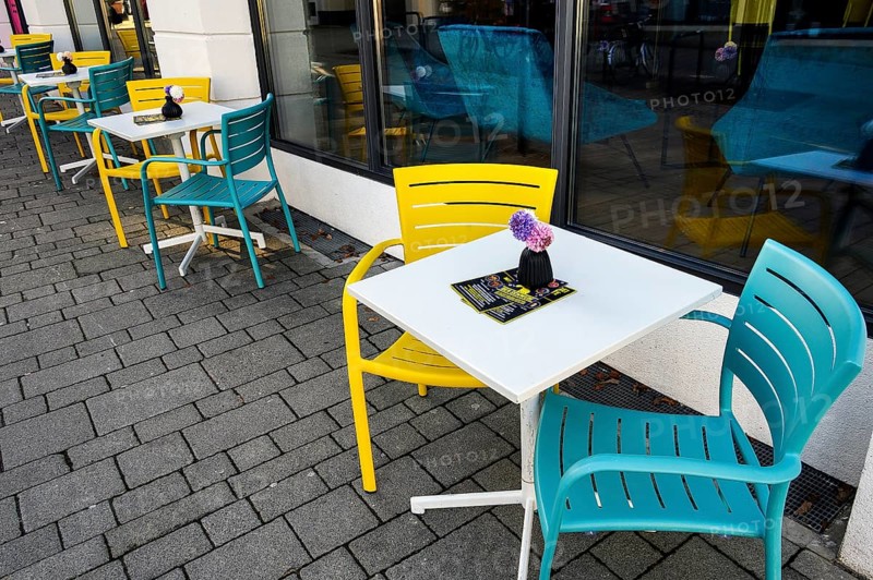 Tables and chairs, street cafe, Kempten, Allgaeu, Bavaria, Germany, Europe