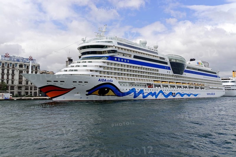 Cruise ship AIDAstella, year of construction 2013, 253, 3m long, 2700 passengers, at the quay of Karakoey, Istanbul Modern, Beyoglu, Istanbul, Turkey, Asia