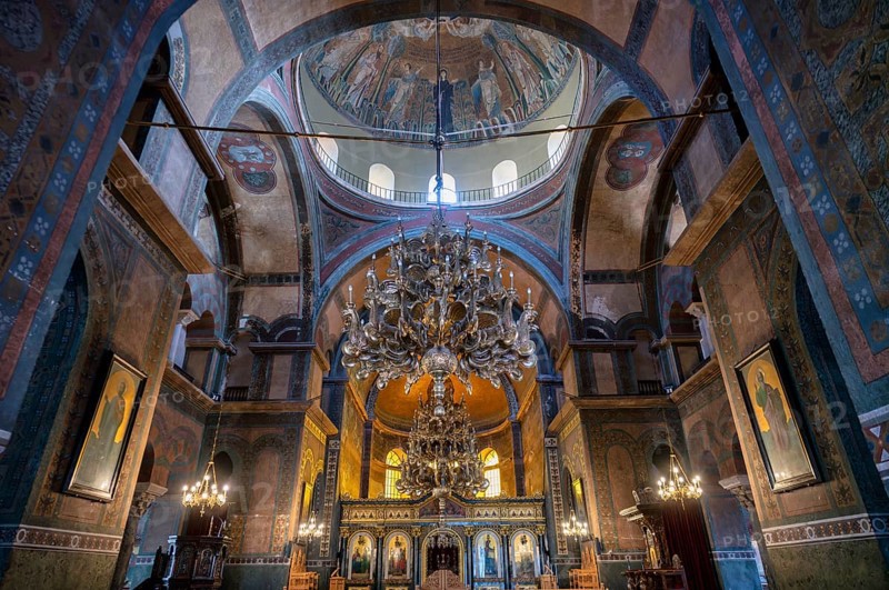 Interior view of Hagia Sofia church, also known as Agia Sofia, dome, altar, chandelier, Thessaloniki, Macedonia, Greece, Europe