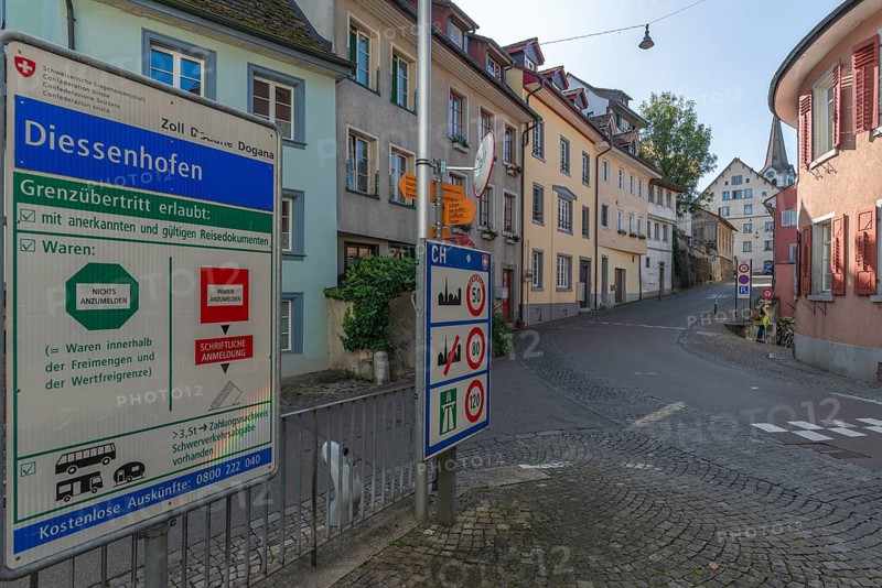 Old town of Dissenhofen am Rhein, border town, customs, information boards, district of Frauenfeld, canton of Thurgau, Switzerland, Europe
