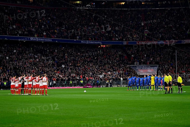 Mourning in honour of Andreas Andi Brehme, commemoration, minute's silence, minute's silence, FC Bayern Munich FCB, RasenBallsport Leipzig RBL, Allianz Arena, Munich, Bavaria, Germany, Europe