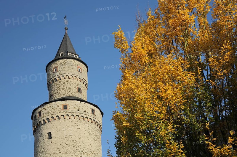 Witches' tower in autumn, landmark, butter barrel tower, Idstein, Taunus, Hesse, Germany, Europe