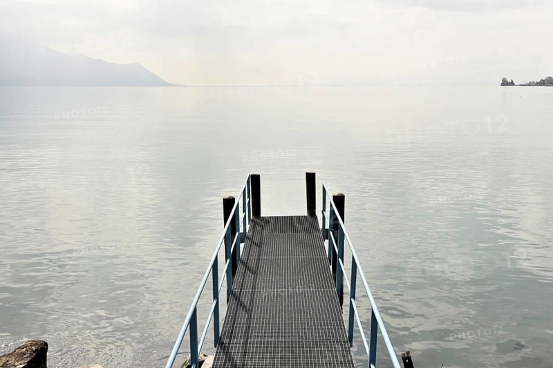 Jetty, Lake Geneva, Montreux, Canton of Vaud, Switzerland, Europe