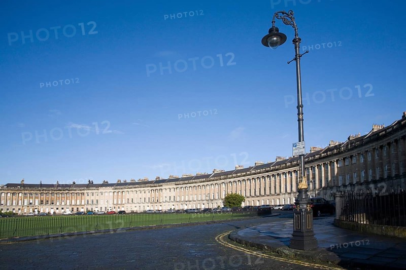 The Royal Crescent, architect John Wood the Younger built between 1767 and 1774, Bath, Somerset, England, United Kingdom, Europe