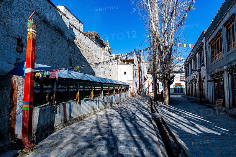 The walled historic centre, Lo Manthang, Kingdom of Mustang, Nepal, Asia