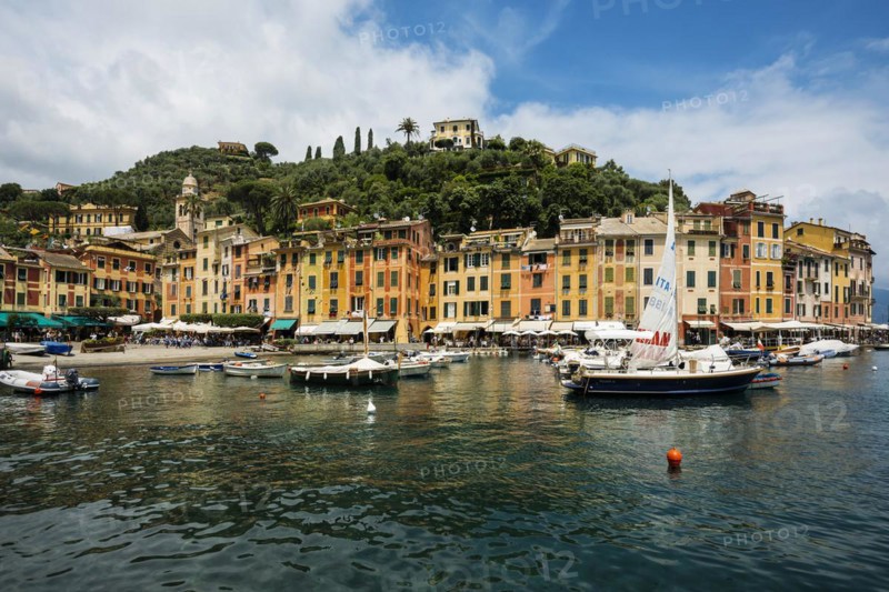 Village with colourful houses and harbour by the sea, Portofino, Province of Genoa, Liguria, Italy, Europe