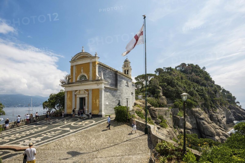 Church Chiesa di San Giorgio and rocky coast, Portofino, Province of Genoa, Liguria, Italy, Europe